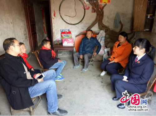 陕西：检察官妈妈来看我了