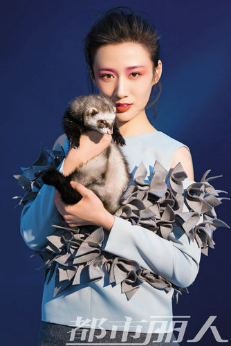 徐悦早春妆容灵动萌趣