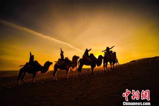 敦煌机场停航70天官方推周密方案引客春游丝路（图）