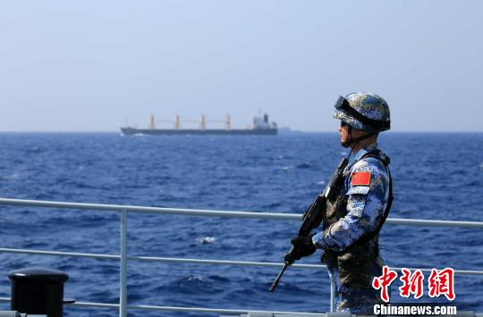 中国海军第二十六批护航编队接替执行护航任务