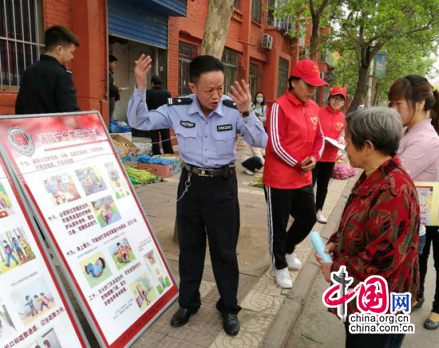 陕西韩城：消防演练进社区 警民牢筑“防火墙”