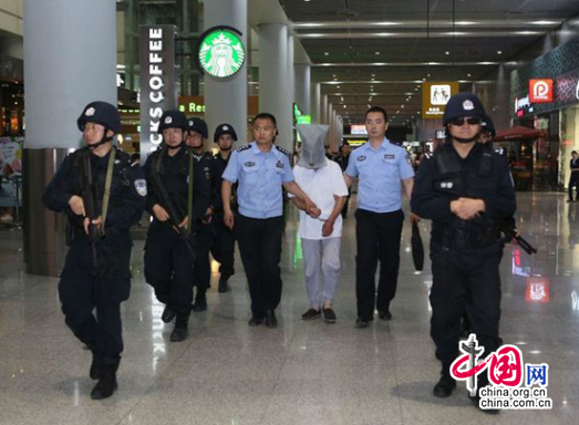 陕西长安警方成功抓获一名逃亡新疆23年命案逃犯