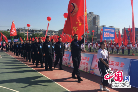 陕西大荔公安组队参加全县职工运动会