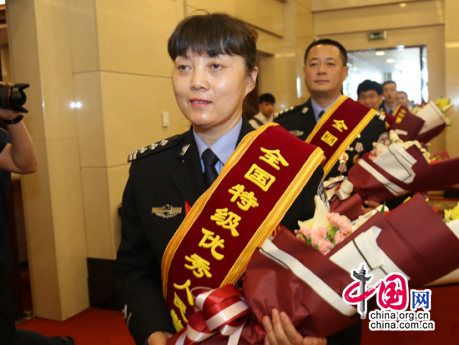 全国劳模郝世玲再获殊荣 赴京载誉归来