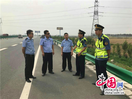 咸阳高交开展夏季雨天道路安全隐患排查整治工作