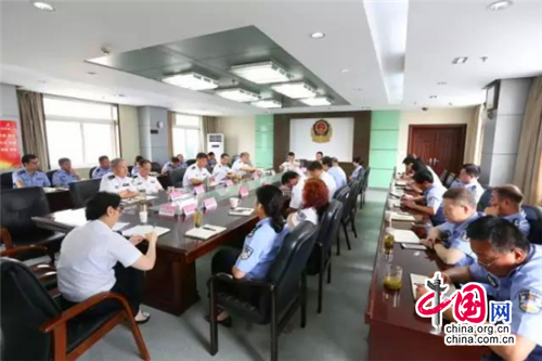 西安市交管局机关党委召开理论中心组学习会议