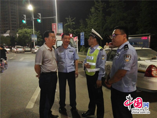 咸阳市开展低速高排放车辆专项治理攻坚夜查行动