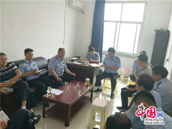 华阴市玉泉派出所联合法制大队举办执法培训会