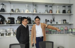 “龙钧球老班长工作室”组织老兵到军创企业调研交流