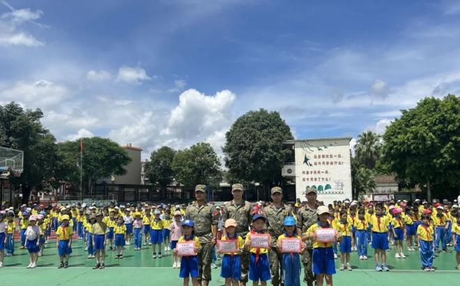 江门鹤山：500余名学子受益，退役军人点燃国防教育激情