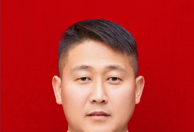 “兵教师”袁虎：铁肩担道义，军魂铸人生