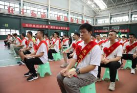 贵阳市举行2025年度军校新学员入伍（学）欢送仪式
