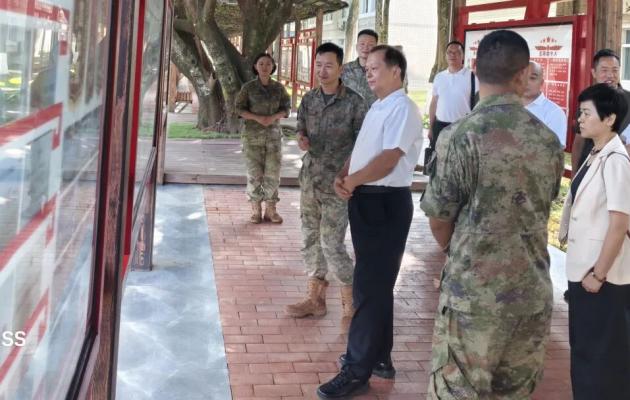 广州市开展“走边防、进军营”调研慰问活动