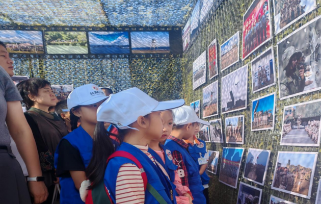 蒙自市退役军人事务局双线联动 国防教育“润”童心 “燃”青春