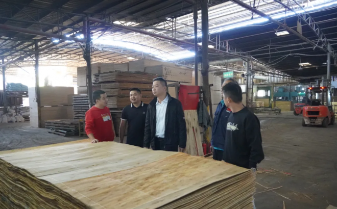 褪下戎装再出发 退役军人罗创平的创业和公益之路