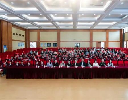 上海市松江区：老兵讲故事宣讲团携手沪藏学子共上一堂国家安全课