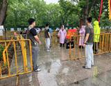 张家港市高新区（塘桥镇）：迷彩初心护民俗 老兵聚力助庙会